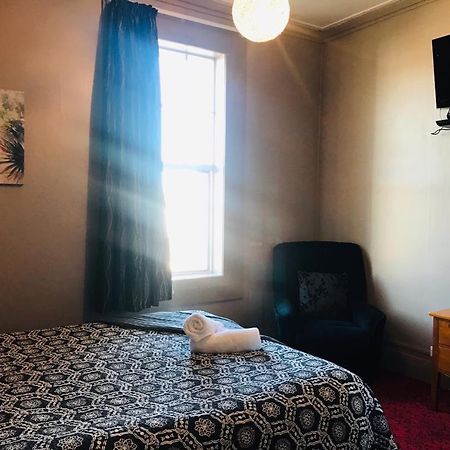 Otautau Hotel Buitenkant foto