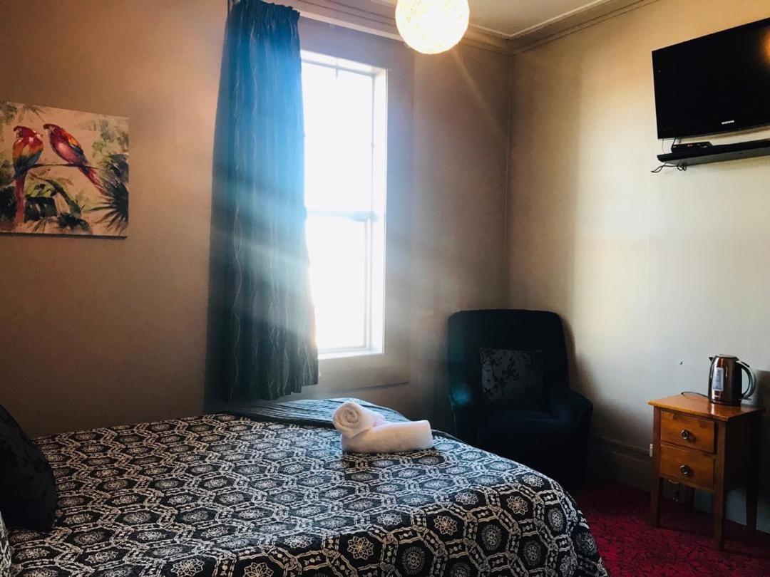 Otautau Hotel Buitenkant foto